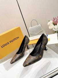 Picture of Louis Vuitton Shoes _SKULVsz35-41613588.5cmmnf0369